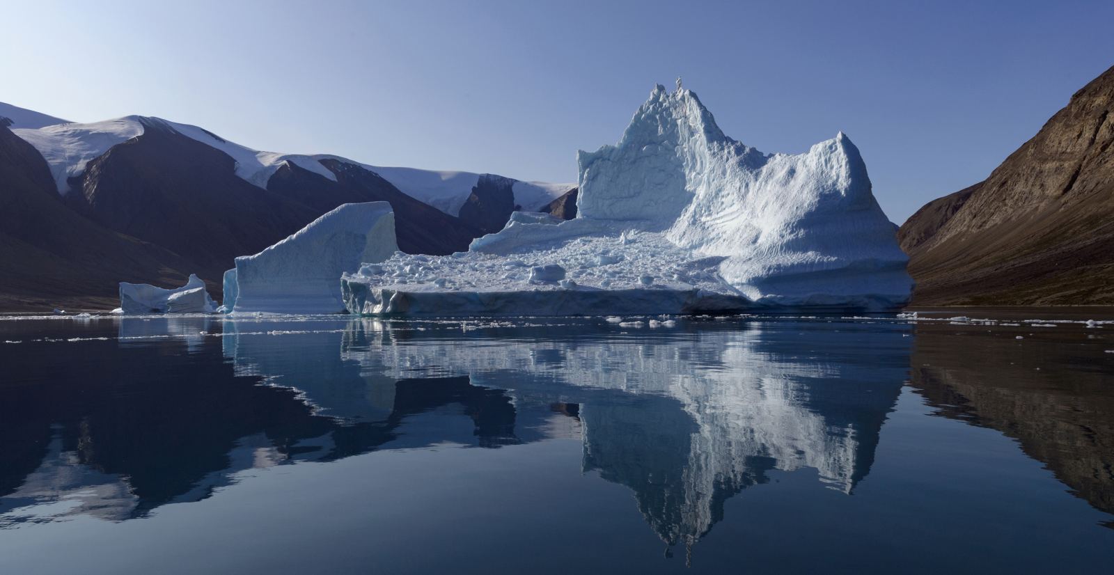 RVR_Arctic; landscape; ice; icebergs;  (2).jpg_Olga Lartseva_teasertext2