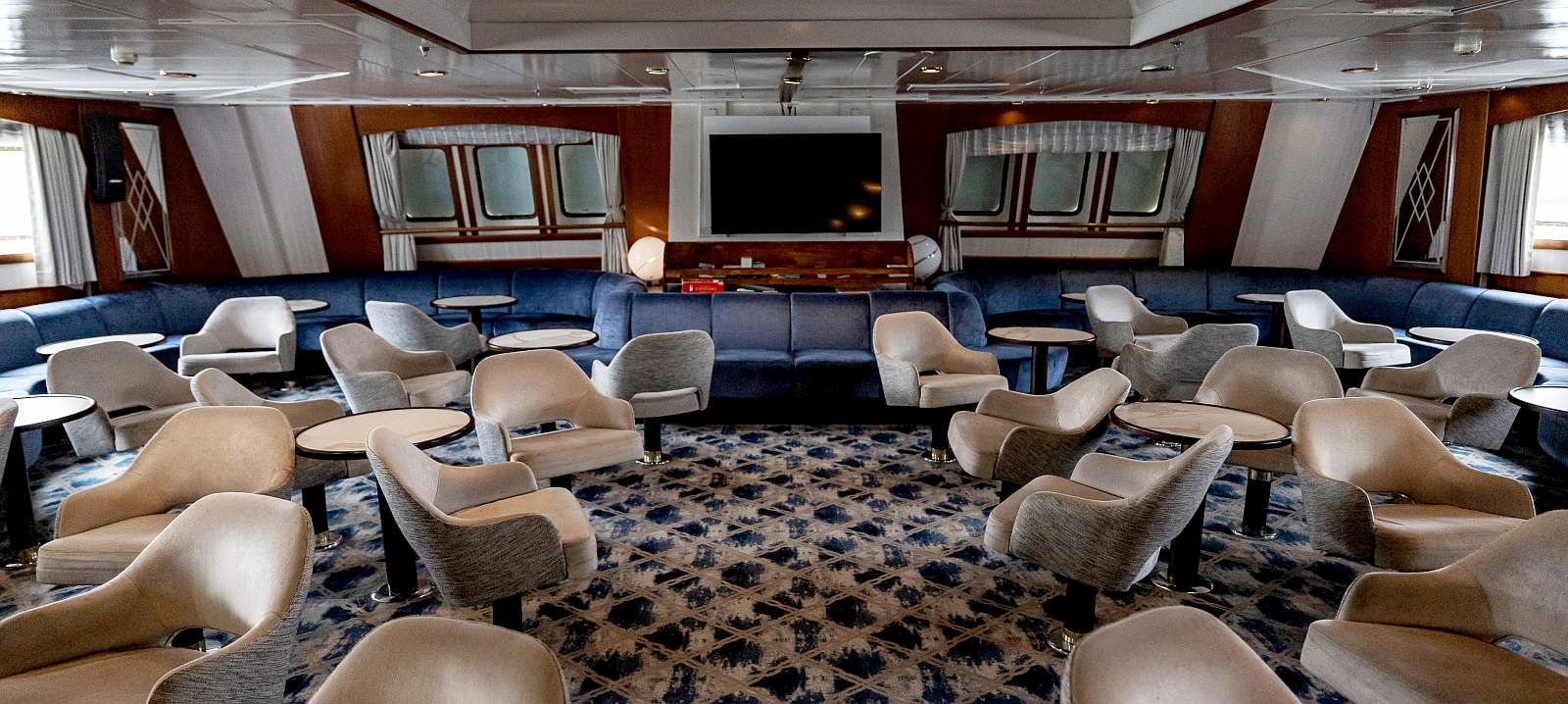 EXPEDITION | 128 Passagiere - Leguan Reisen