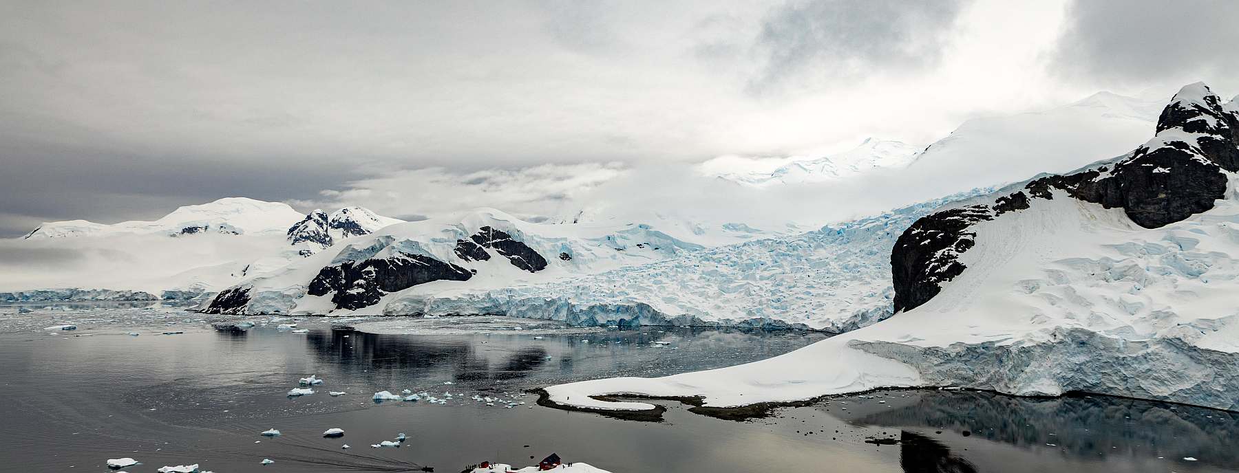 Eisige Weiten entdecken: Antarktische Halbinsel & Weddellmeer mit langen Wanderungen | HONDIUS - Polar