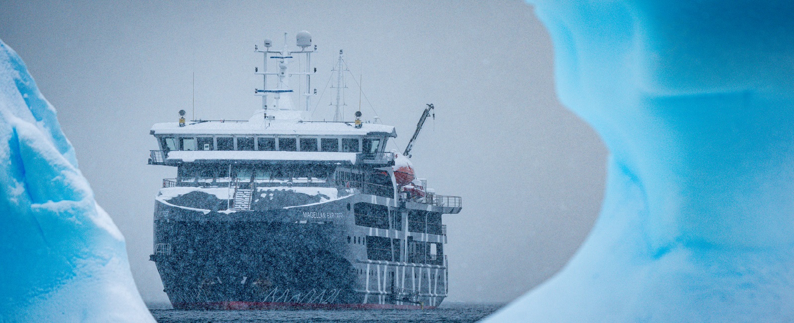 Antarktisreise mit Flug über die Drake Passage und der MAGELLAN EXPLORER - Polar
