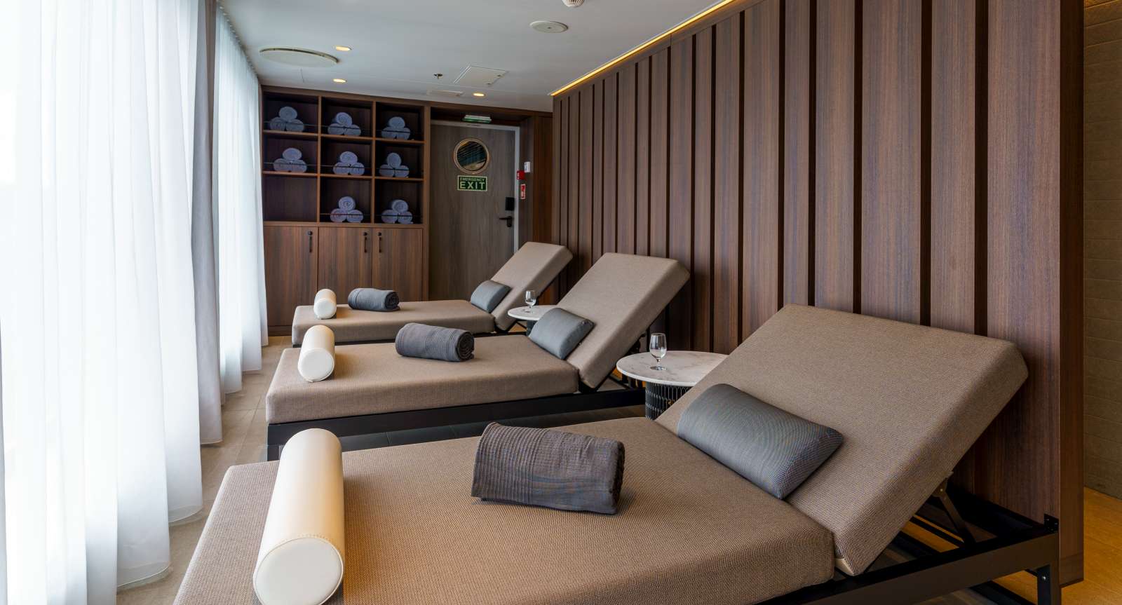 MS ULTRAMARINE | Große Antarktis-Expedition - Falklandinseln, Südgeorgien & Überquerung des südlichen Polarkreises - Polar