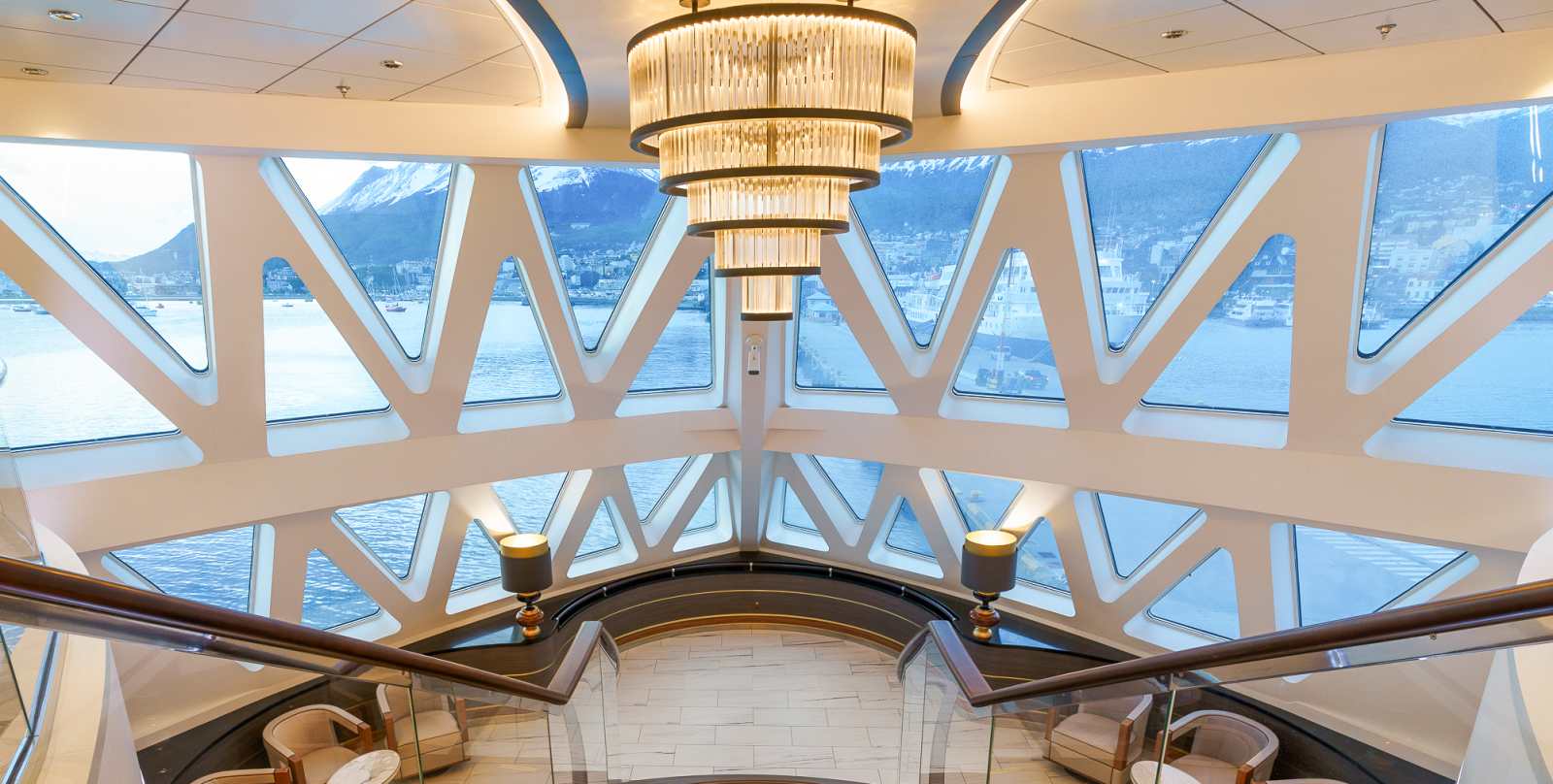 OCEAN EXPLORER | 138 Passagiere - Polar