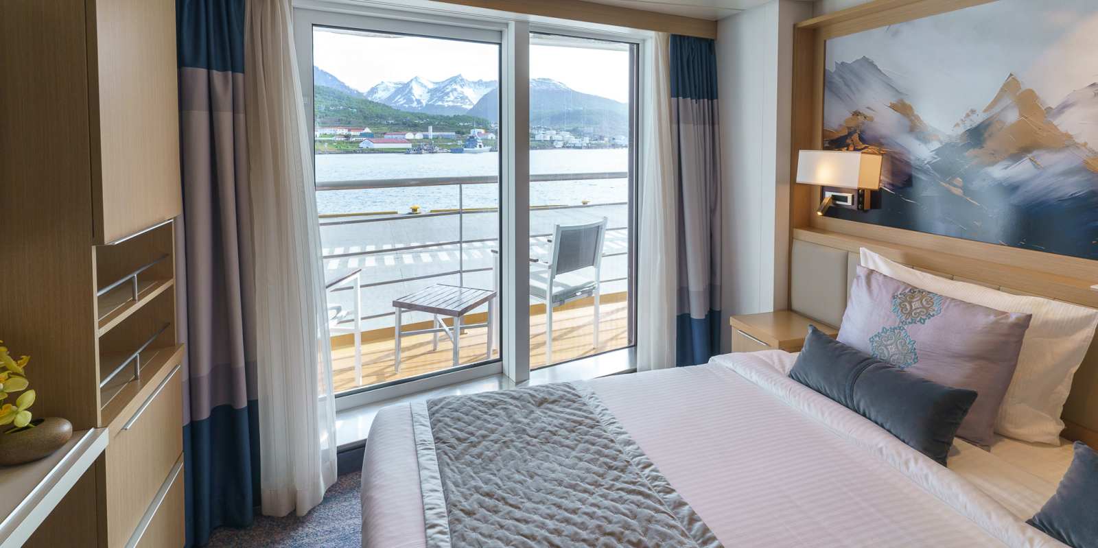 OCEAN EXPLORER | 138 Passagiere - Polar